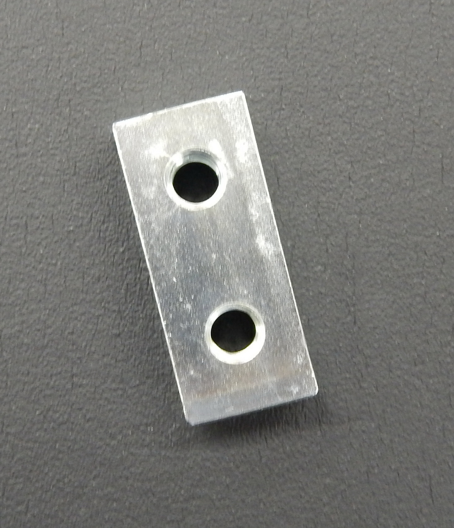 Threaded Plate-for Seat 85-95